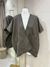 Load image into Gallery viewer, Mixed wool capes